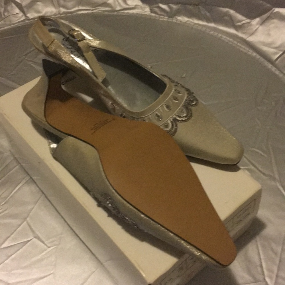 Pumps - Picture 2 of 2